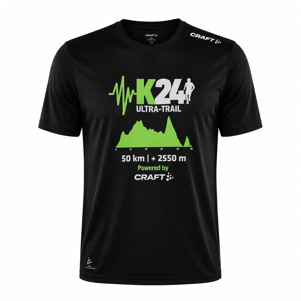 Črna majica K24 Ultra Trail z zelenimi motivi v gozdnem okolju