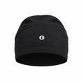 IncrediWear Kapa Beanie – črna, na moškem modelu, pogled od spredaj